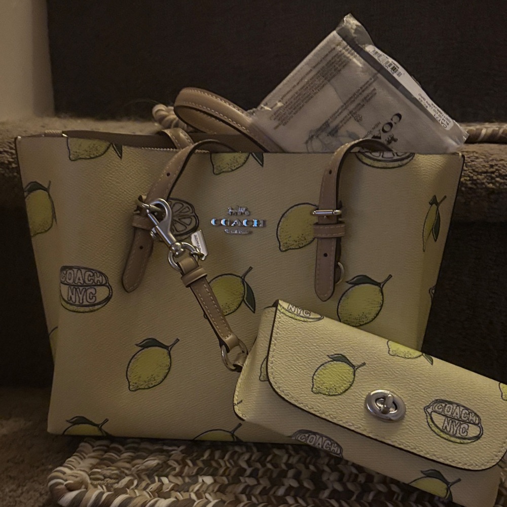 NWT! Coach Lemon Print Mollie tote 25 Bag 3set-